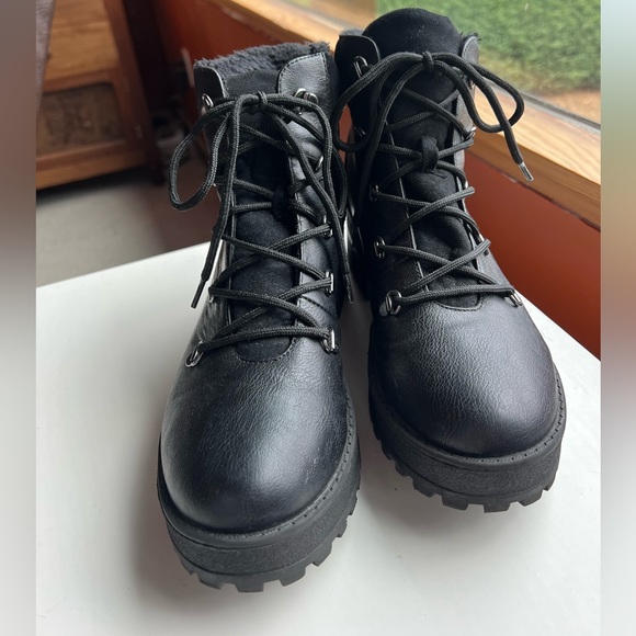 Black Call it Spring booties - Picture 5 of 6